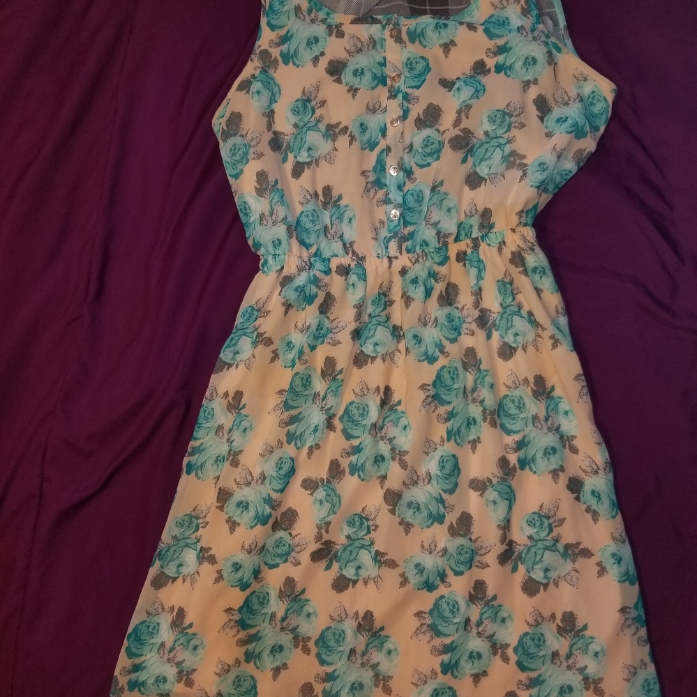 Xhileration dress, shorter style
